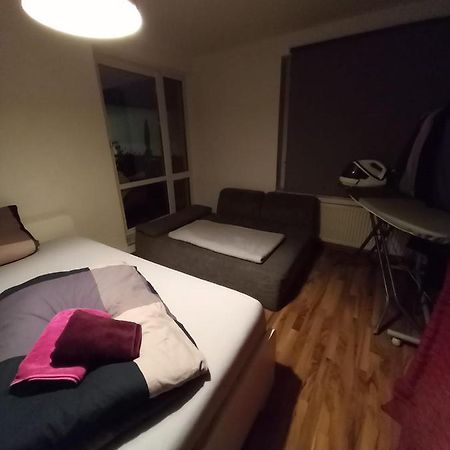 Tolle Private 2-Zimmer Wohnung Im Szene Bezirk Berlin-Friedrichshain Экстерьер фото