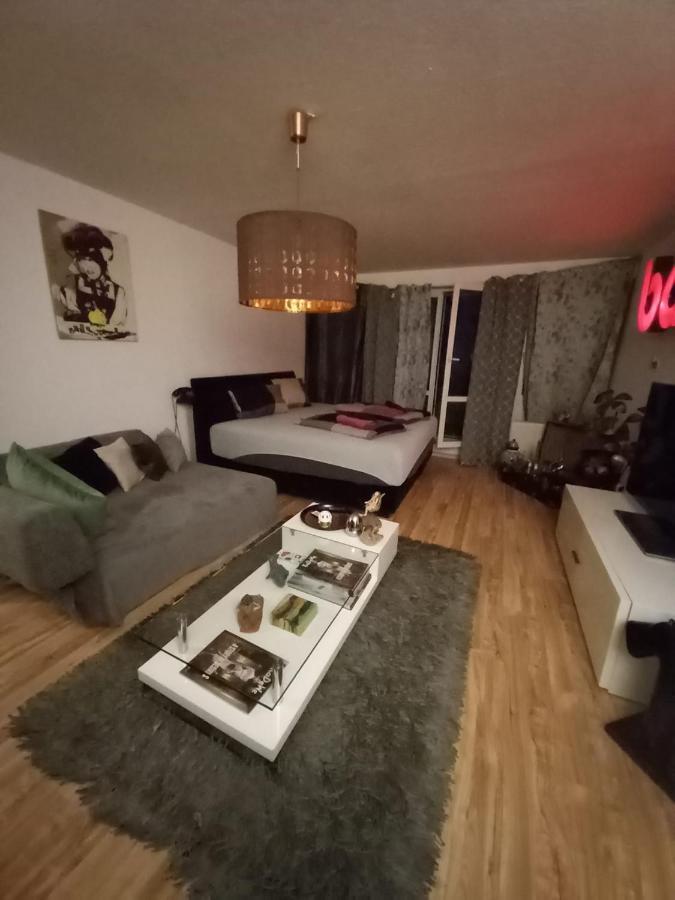 Tolle Private 2-Zimmer Wohnung Im Szene Bezirk Berlin-Friedrichshain Экстерьер фото