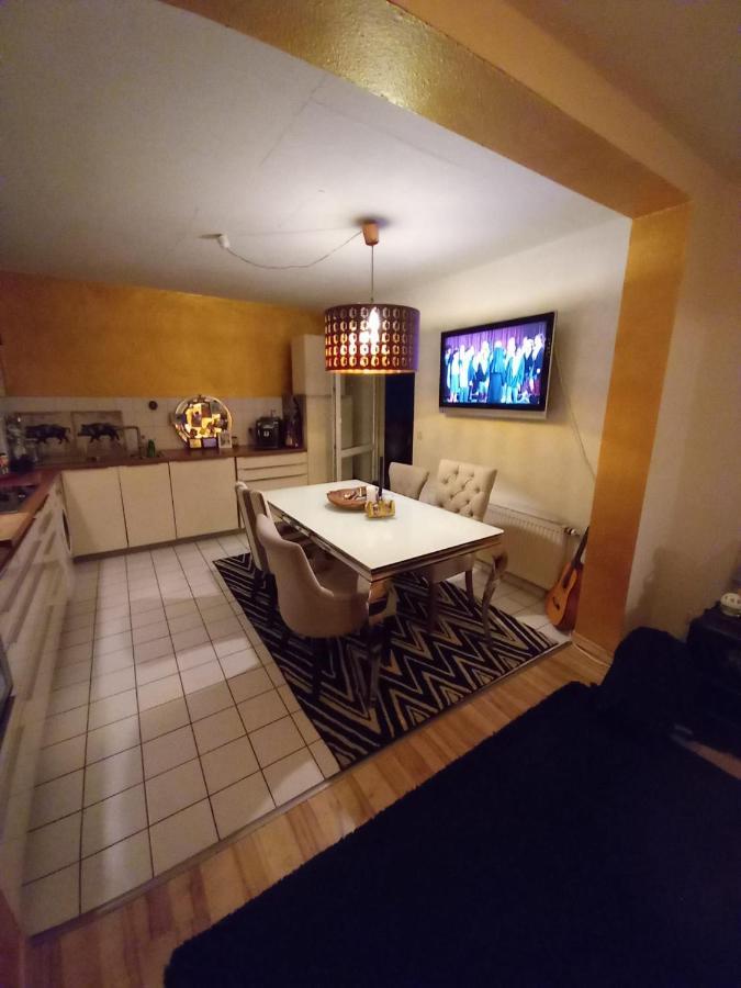 Tolle Private 2-Zimmer Wohnung Im Szene Bezirk Berlin-Friedrichshain Экстерьер фото